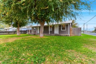 1217 N Stevenson Street, Visalia, CA 93291