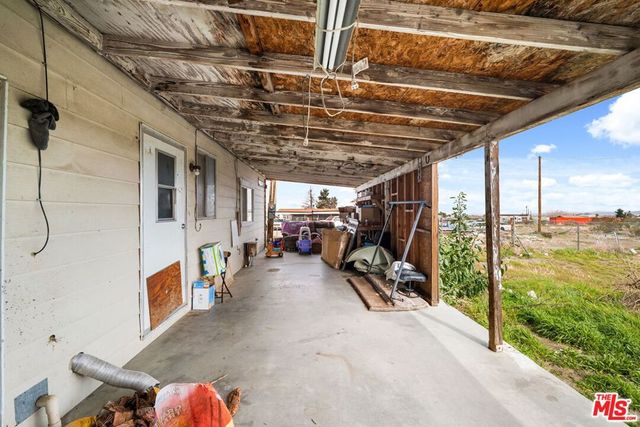 4120 La Mesa Road, Phelan, CA 92371