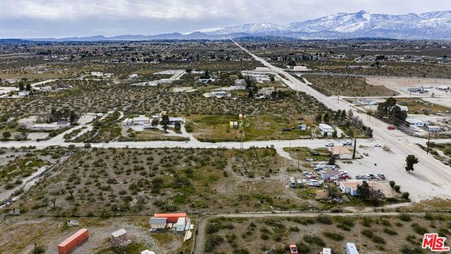 4120 La Mesa Road, Phelan, CA 92371