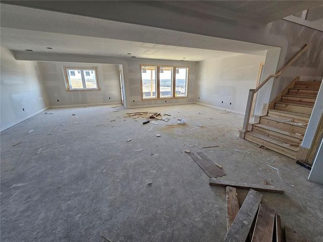 11271 S Sunray Drive, Olathe, KS 66061