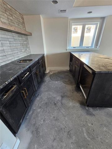 11271 S Sunray Drive, Olathe, KS 66061