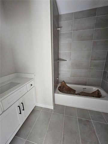 11271 S Sunray Drive, Olathe, KS 66061