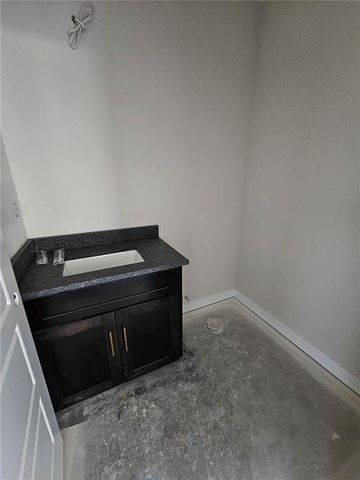 11271 S Sunray Drive, Olathe, KS 66061