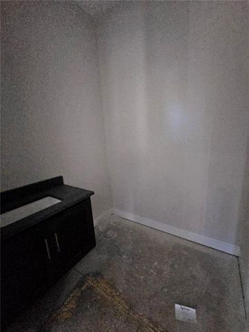 11271 S Sunray Drive, Olathe, KS 66061