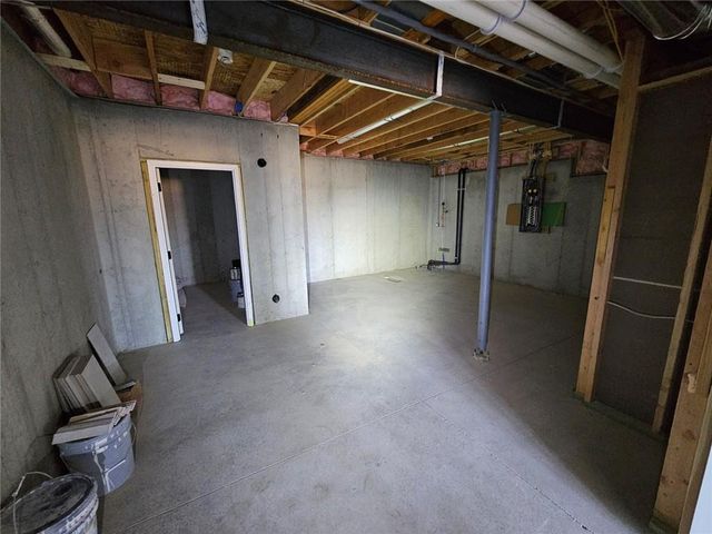 11271 S Sunray Drive, Olathe, KS 66061