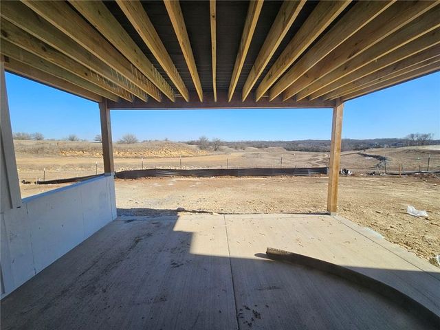 11271 S Sunray Drive, Olathe, KS 66061