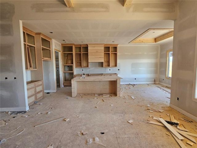 11271 S Sunray Drive, Olathe, KS 66061