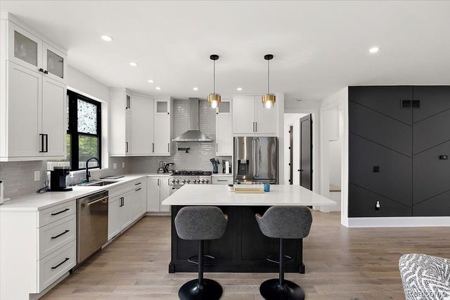 3715 DURHAM Road, Royal Oak, MI 48073