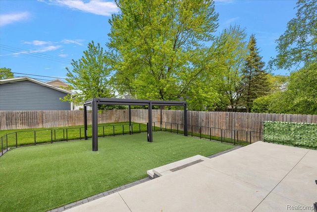 3715 DURHAM Road, Royal Oak, MI 48073