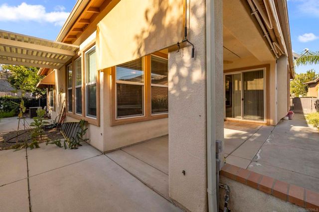 9093 Filaree Ct, Corona, CA 92883