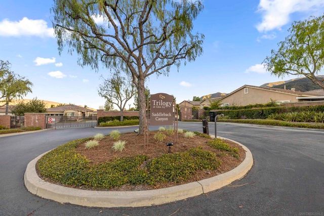 9093 Filaree Ct, Corona, CA 92883