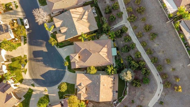 9093 Filaree Ct, Corona, CA 92883