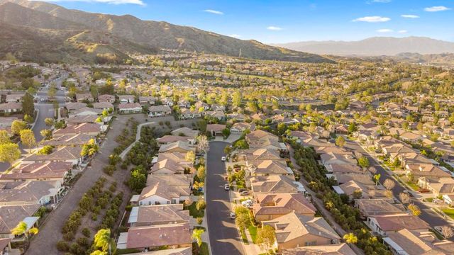 9093 Filaree Ct, Corona, CA 92883