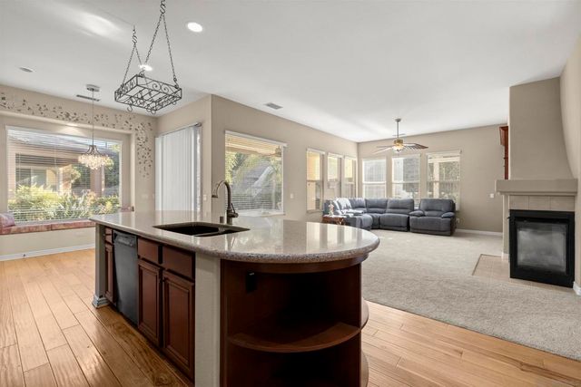 9093 Filaree Ct, Corona, CA 92883