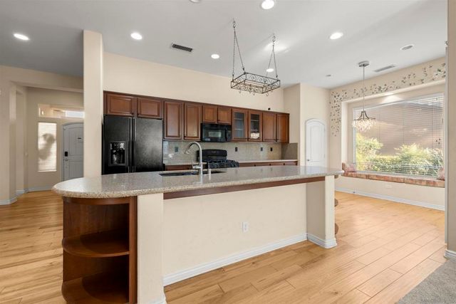 9093 Filaree Ct, Corona, CA 92883