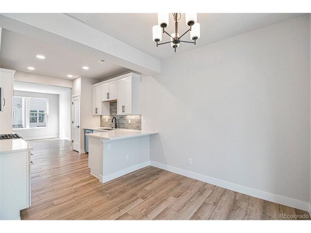 888 S Valentia St 14-104, Denver, CO 80247