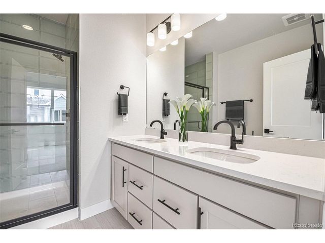 888 S Valentia St 14-104, Denver, CO 80247