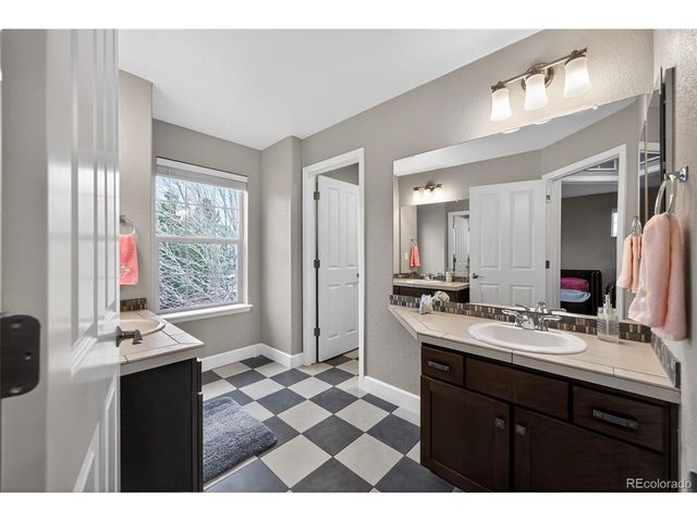 9077 E 35th Ave, Denver, CO 80238