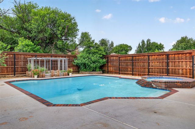 2340 Highlands Creek Road, Carrollton, TX 75007