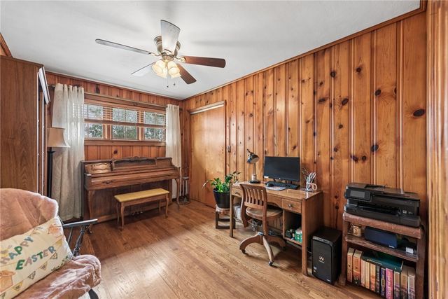 1824 Washington Rd, Washington Twp, PA 15613