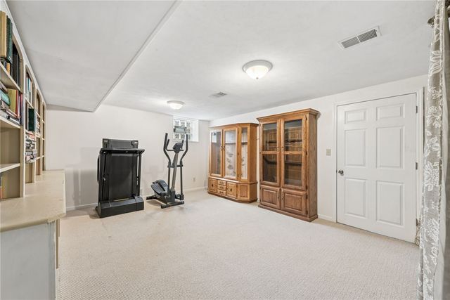 1824 Washington Rd, Washington Twp, PA 15613