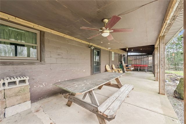 1824 Washington Rd, Washington Twp, PA 15613