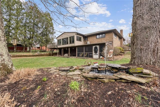 1824 Washington Rd, Washington Twp, PA 15613