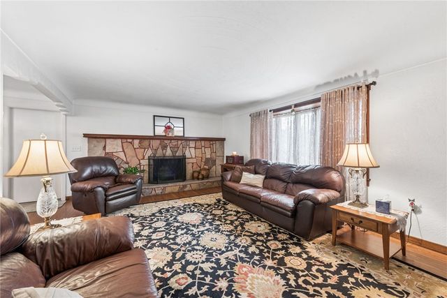 1824 Washington Rd, Washington Twp, PA 15613