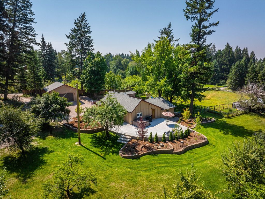 2264 Foothill Road, Kalispell, MT 59901 photo 1