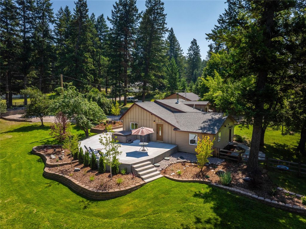 2264 Foothill Road, Kalispell, MT 59901 photo 2