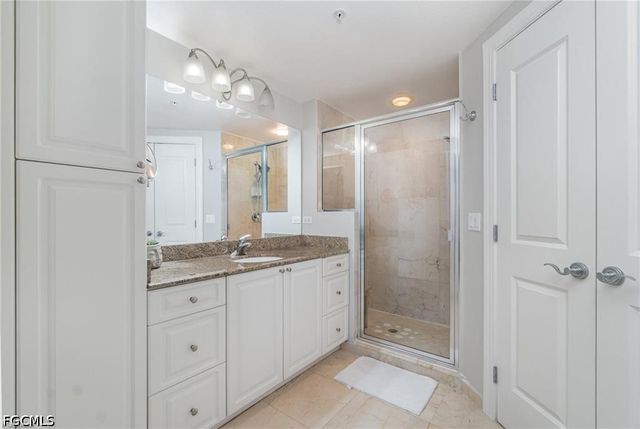 2825 Palm Beach BLVD 614, Fort Myers, FL 33916