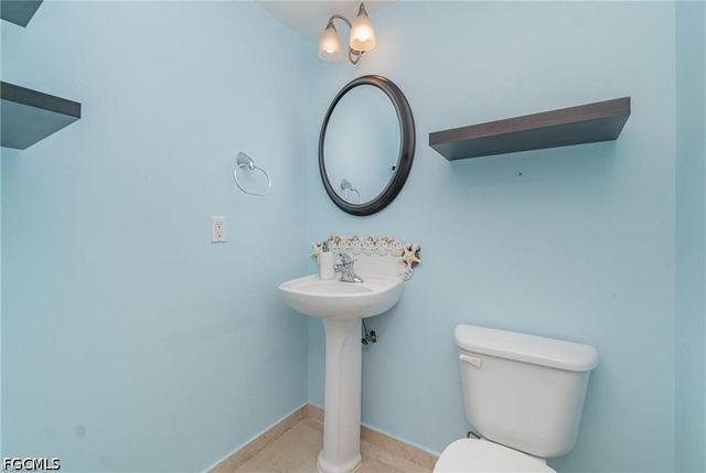 2825 Palm Beach BLVD 614, Fort Myers, FL 33916