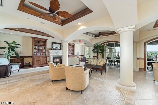 2825 Palm Beach BLVD 614, Fort Myers, FL 33916