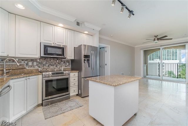 2825 Palm Beach BLVD 614, Fort Myers, FL 33916