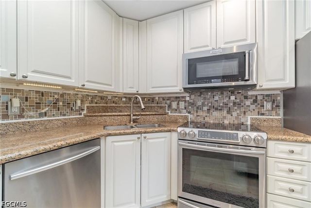 2825 Palm Beach BLVD 614, Fort Myers, FL 33916