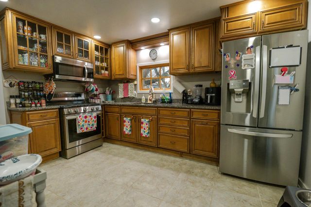 715 13th STREET, Racine, WI 53403