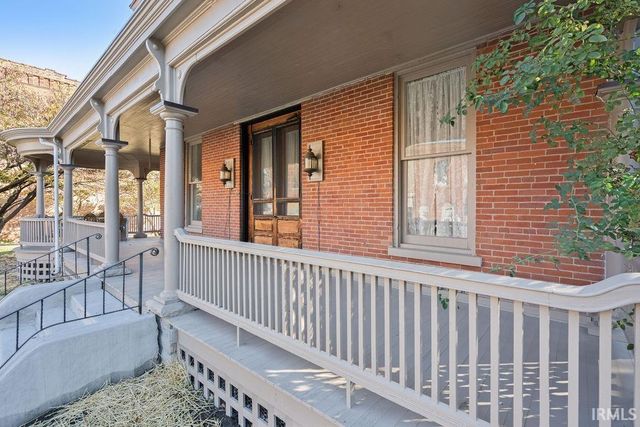 105 S SYCAMORE Street, Galveston, IN 46932