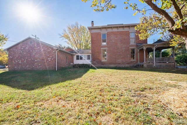 105 S SYCAMORE Street, Galveston, IN 46932