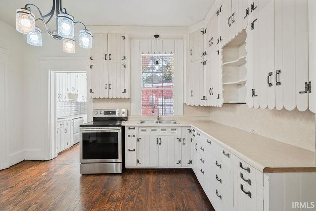 105 S SYCAMORE Street, Galveston, IN 46932