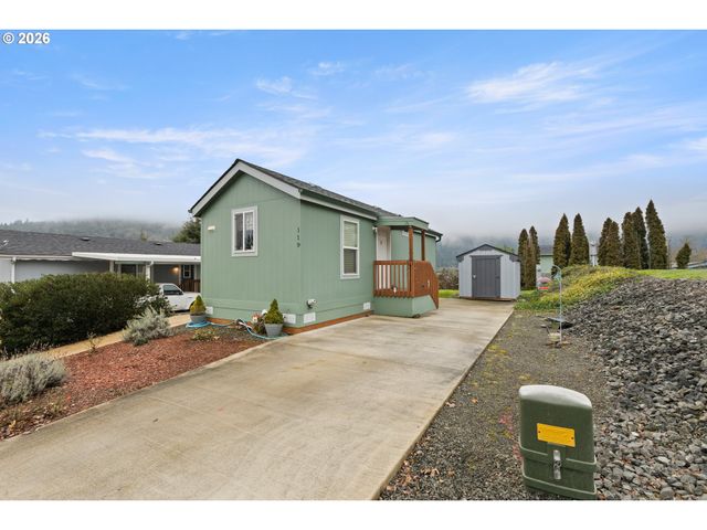 119 OAK LEAF Ln, Winston, OR 97496
