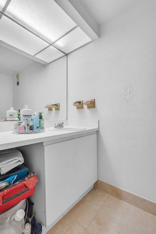 1900 W 68th St F302, Hialeah, FL 33014