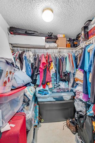 1900 W 68th St F302, Hialeah, FL 33014