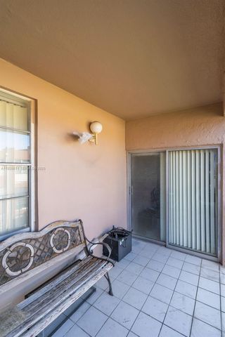 1900 W 68th St F302, Hialeah, FL 33014
