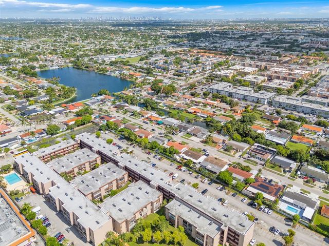 1900 W 68th St F302, Hialeah, FL 33014