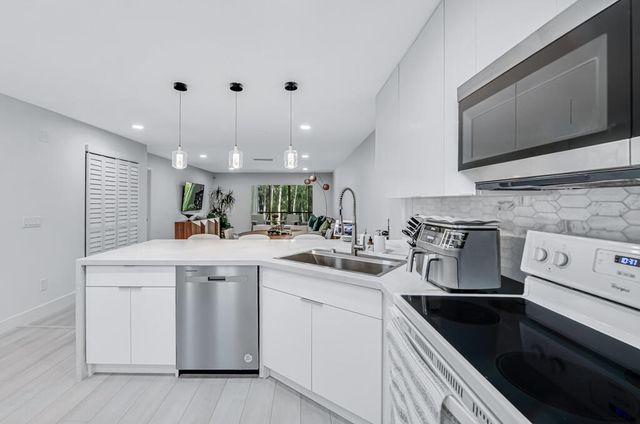 21362 Juego Circle D, Boca Raton, FL 33433
