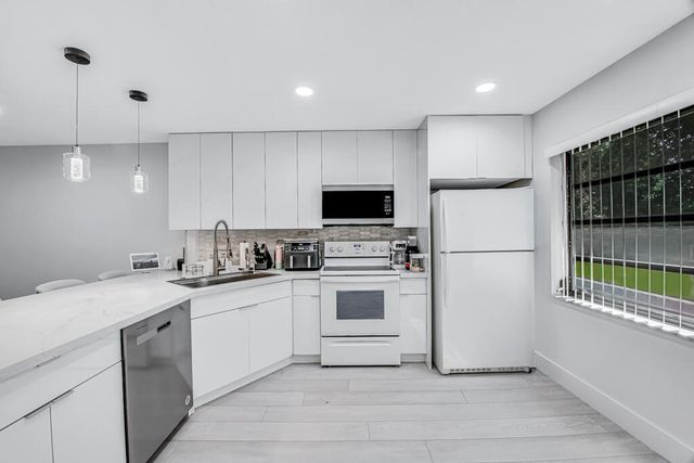 21362 Juego Circle D, Boca Raton, FL 33433