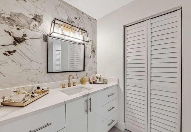 21362 Juego Circle D, Boca Raton, FL 33433