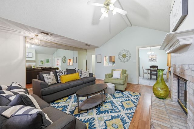 6118 Wall Street, Arlington, TX 76018