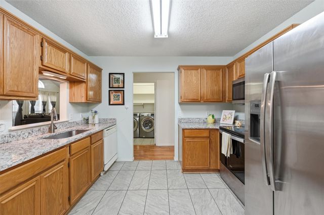 6118 Wall Street, Arlington, TX 76018