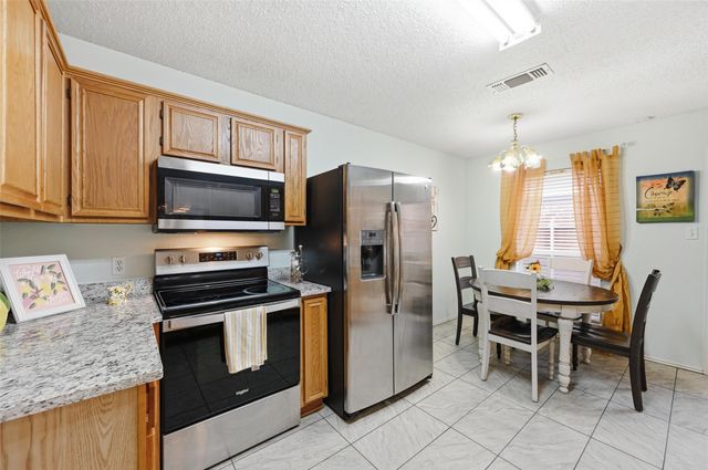 6118 Wall Street, Arlington, TX 76018